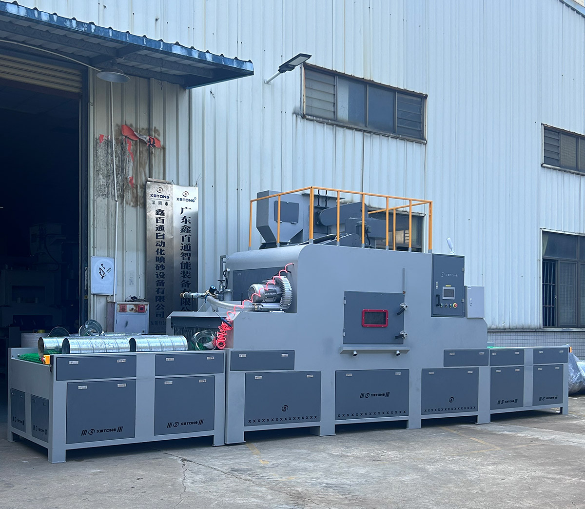 深圳百超噴砂機(jī)生產(chǎn)廠家制造的輸送式自動噴砂機(jī)實(shí)拍圖片 深圳百超噴砂機(jī)生產(chǎn)廠家制造的輸送式自動噴砂機(jī)實(shí)拍圖片